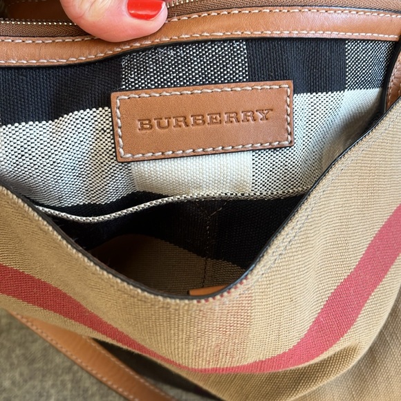 Burberry Ashby Check Bucket Bag, Canvas and Leather - Picture 6 of 17